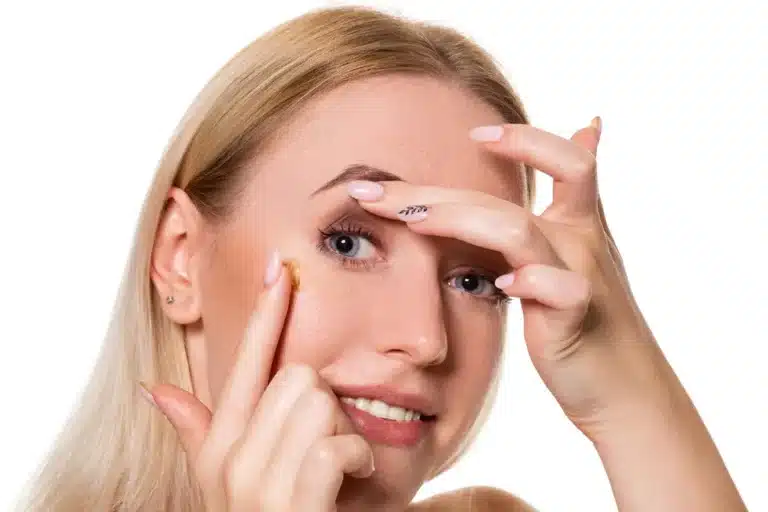 بهترین روش برای از بین بردن افتادگی چشم ها کلینیک تهامی